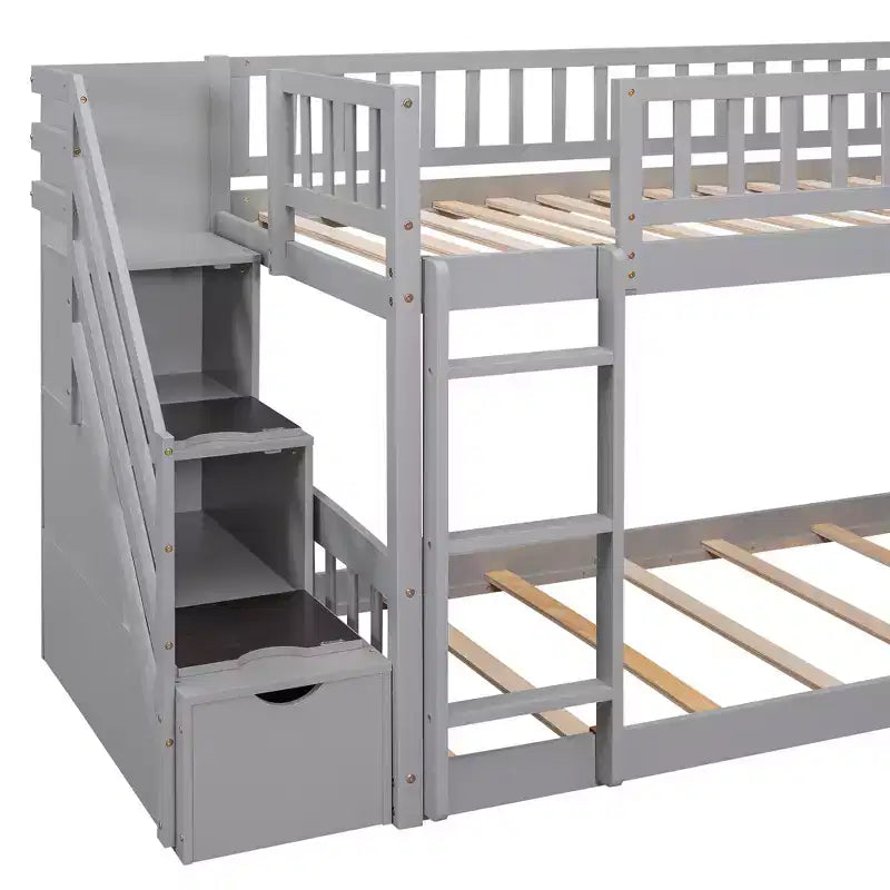 Lit superposé enfant en bois, deux places superposées, avec toboggan et escalier de rangement