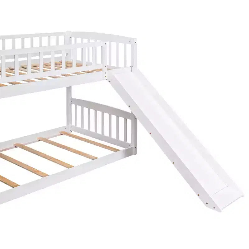 Lit superposé enfant en bois, deux places superposées, avec toboggan et escalier de rangement