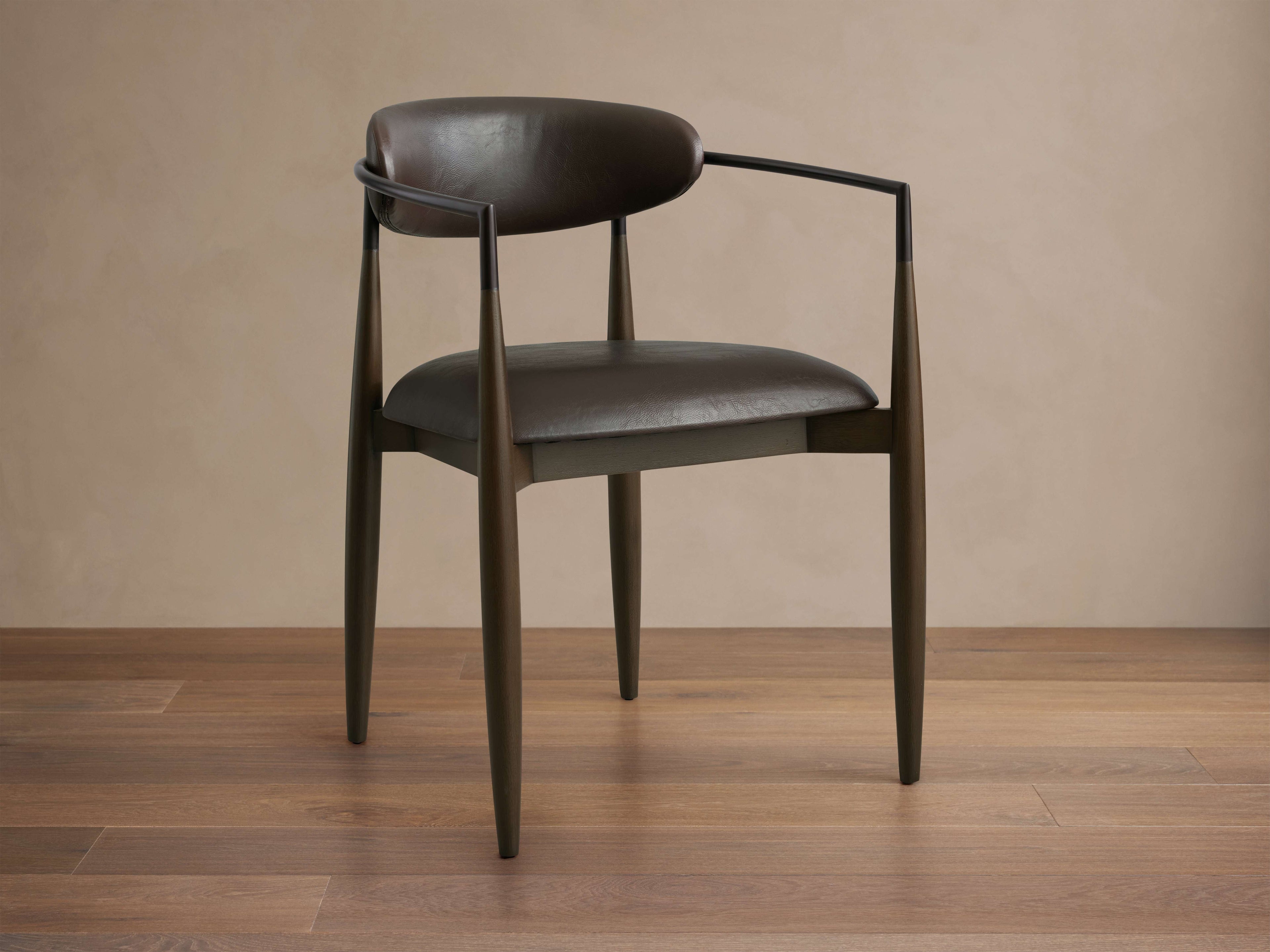 Fauteuil de salle à manger en similicuir avec structure en bois laqué