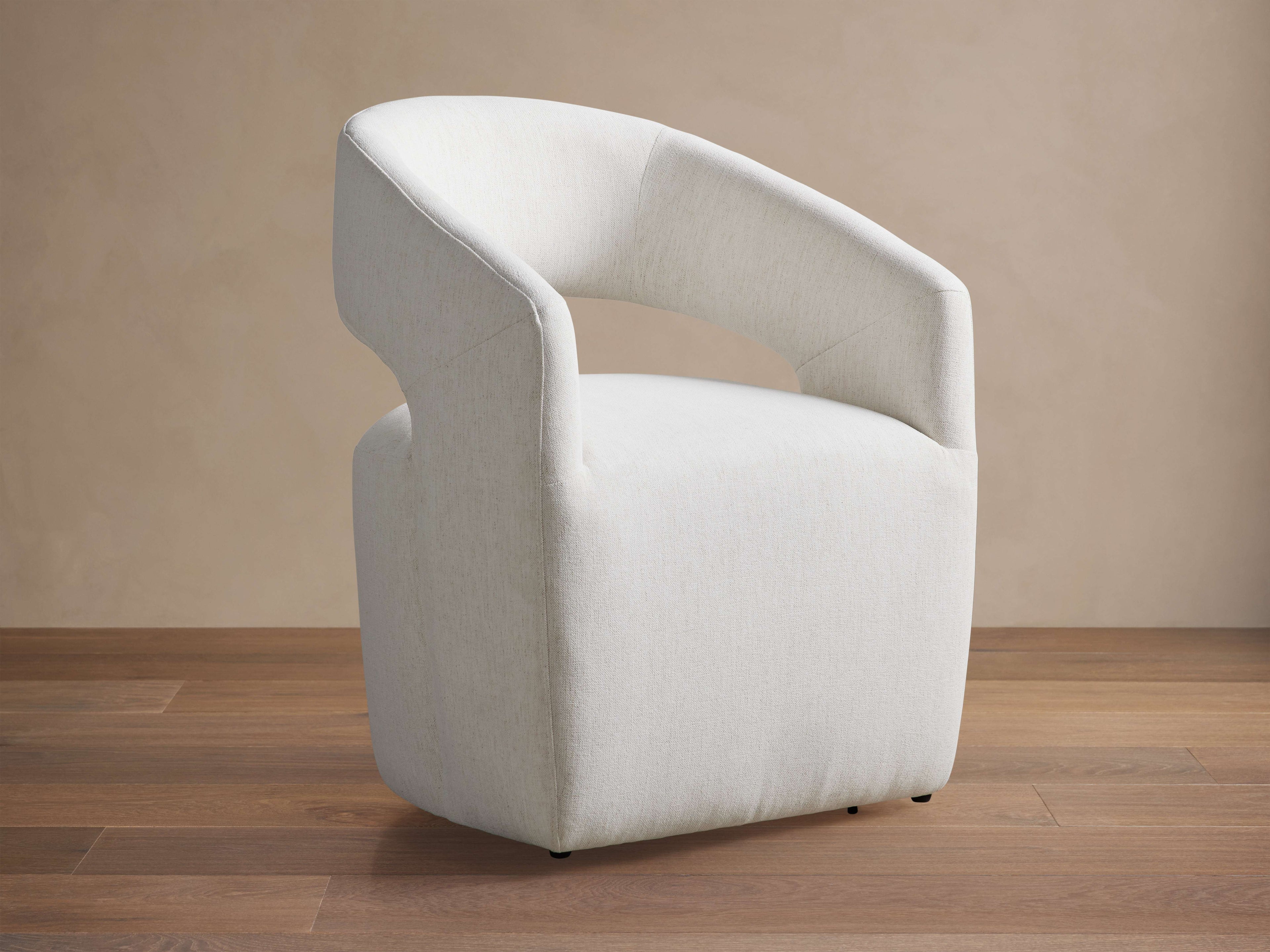 Chaise de salle à manger en tissu performance et à roulettes