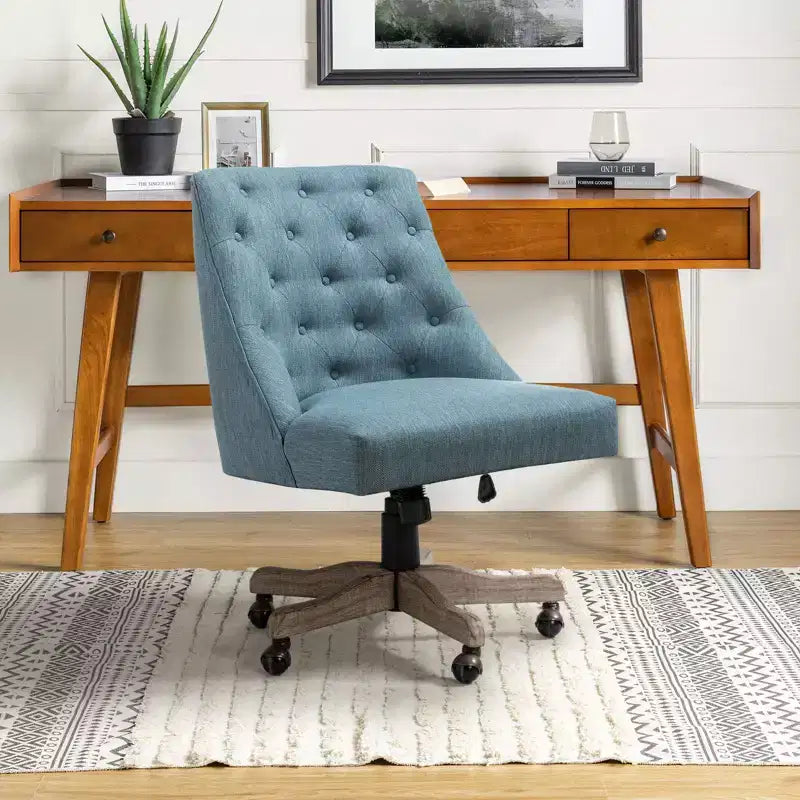 Chaise de bureau en velours avec dossier capitonné et piètement en bois massif, pivotante et réglable en hauteur