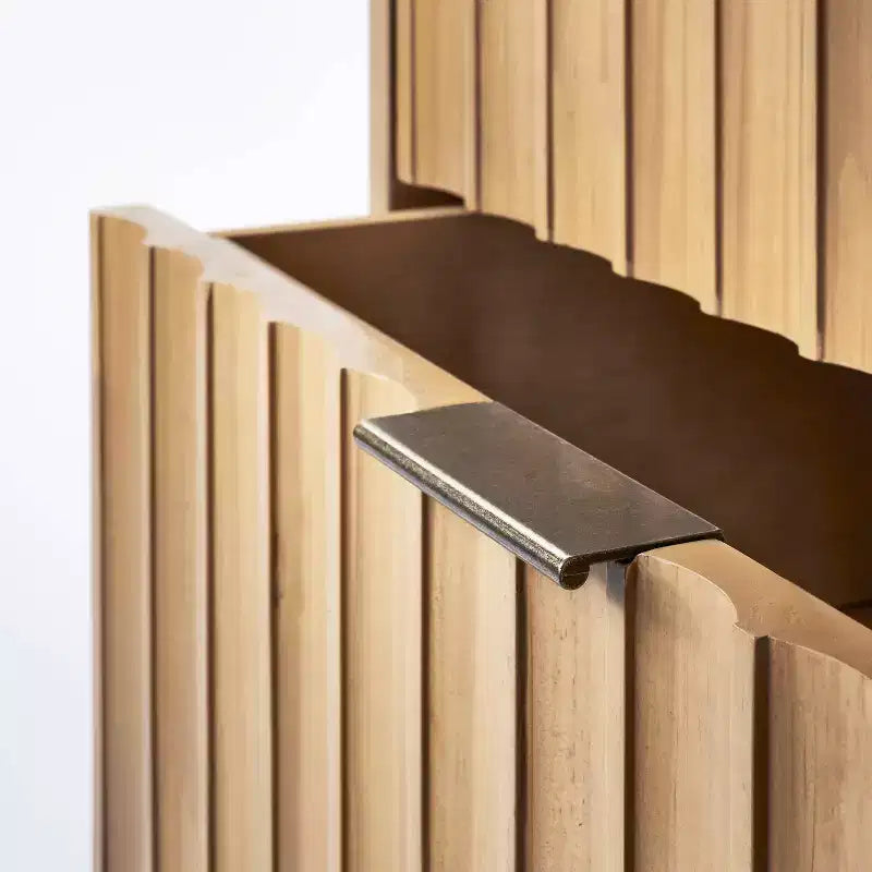 Table d'appoint festonnée en bois avec tiroirs