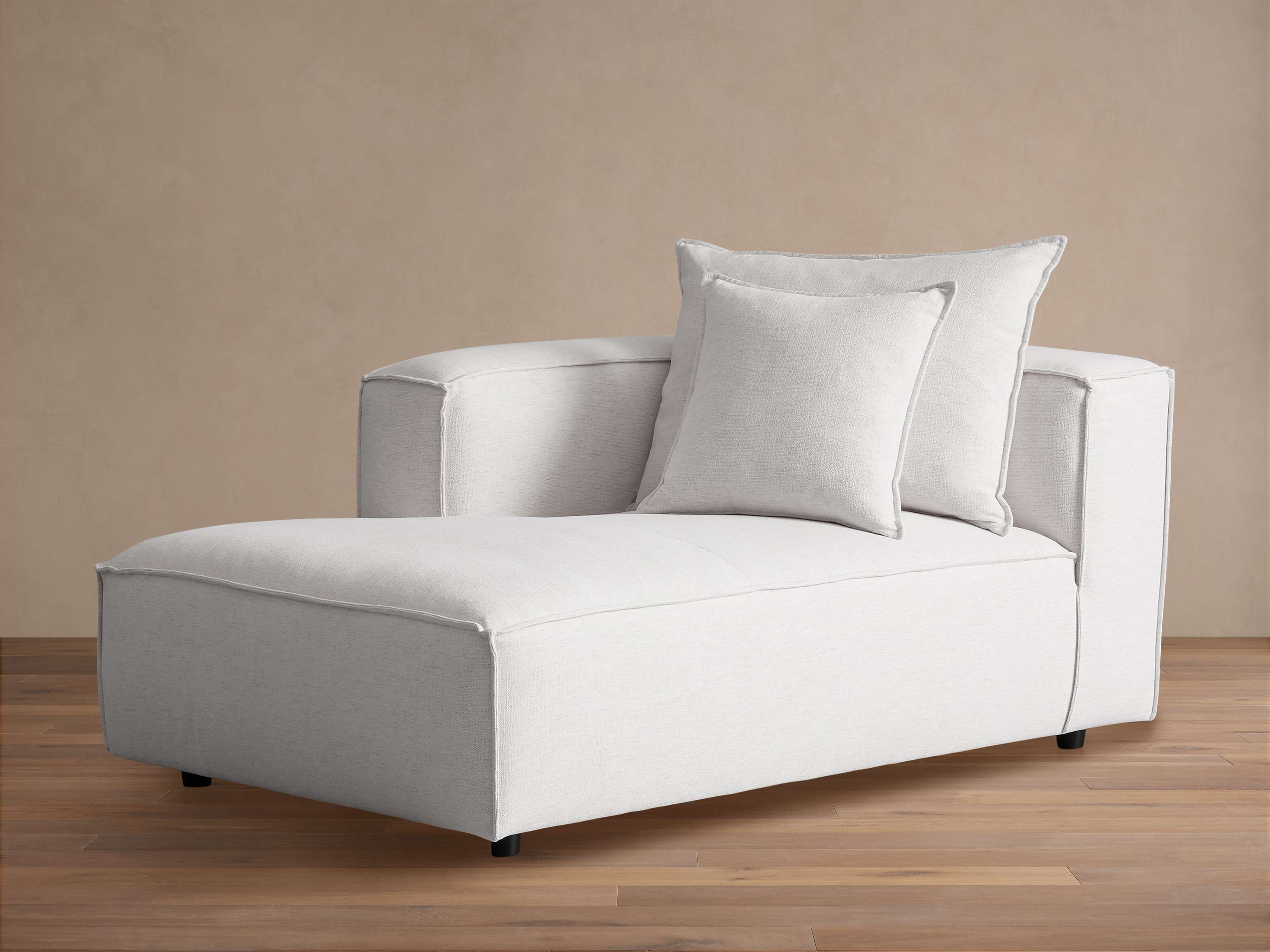 Chaise longue rembourrée avec coussin en duvet synthétique et oreillers moelleux pour le dos